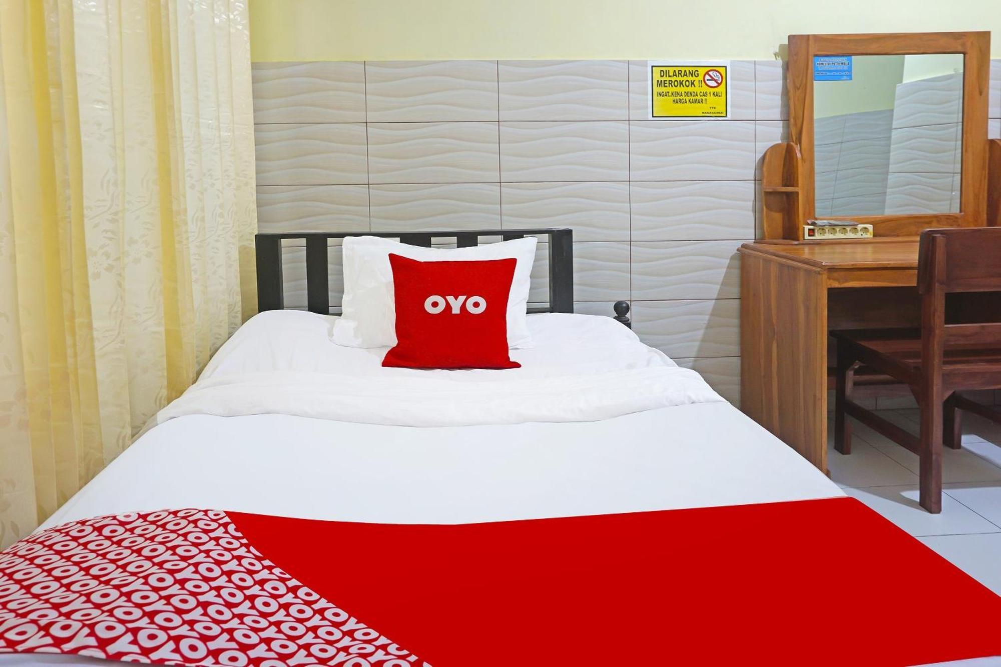 OYO 91411 Putih Mulia Homestay Syariah Lumajang Bagian luar foto