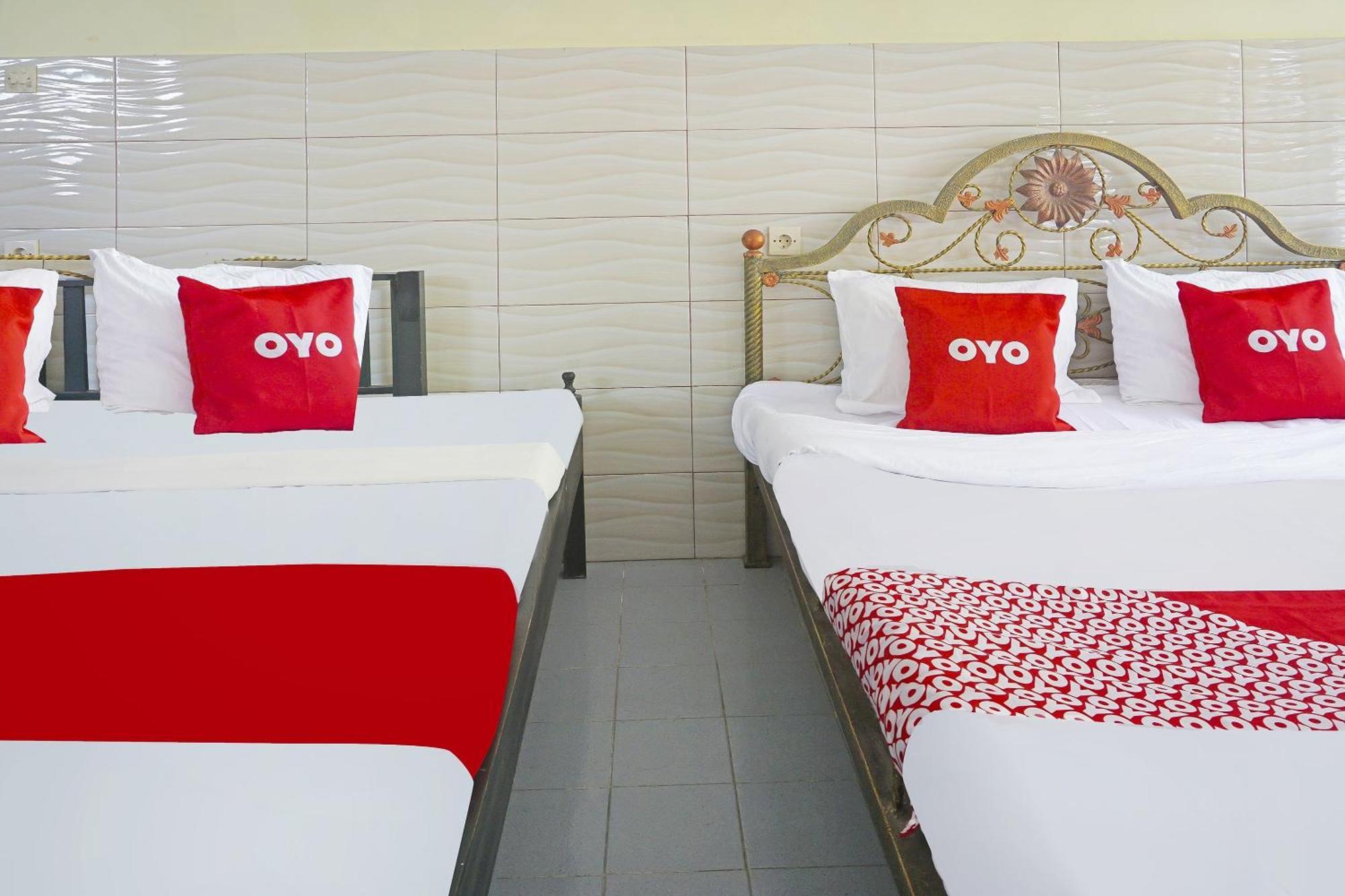 OYO 91411 Putih Mulia Homestay Syariah Lumajang Bagian luar foto