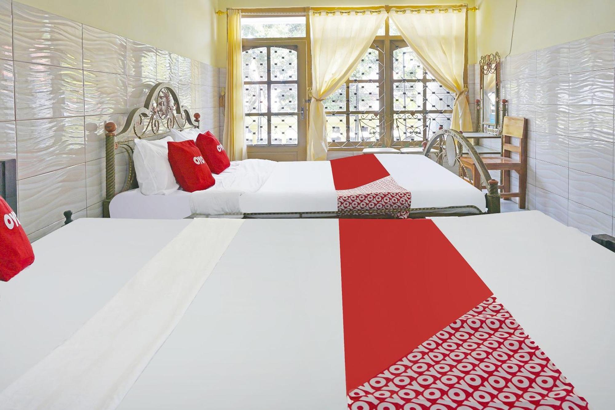 OYO 91411 Putih Mulia Homestay Syariah Lumajang Bagian luar foto