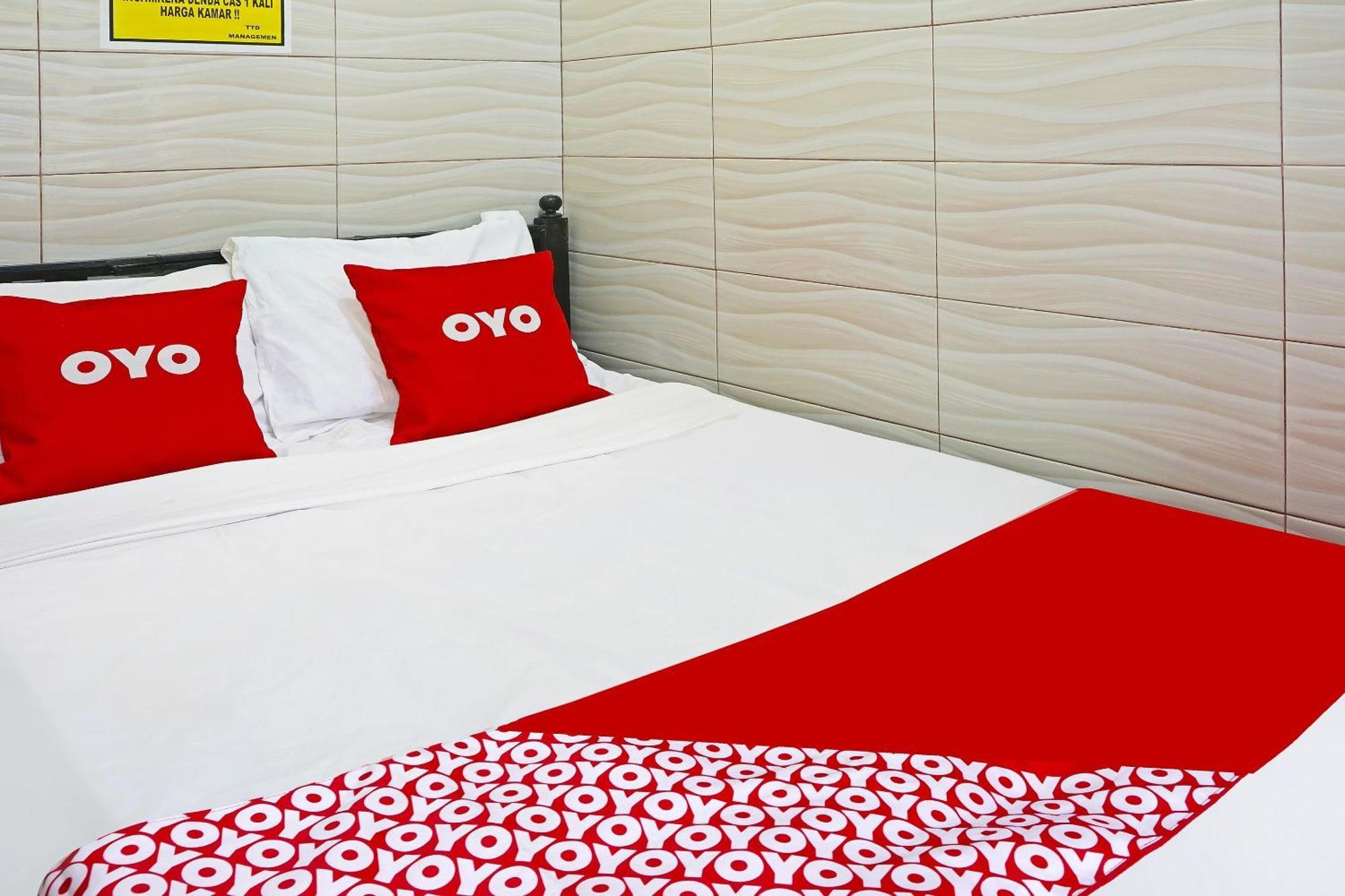 OYO 91411 Putih Mulia Homestay Syariah Lumajang Bagian luar foto