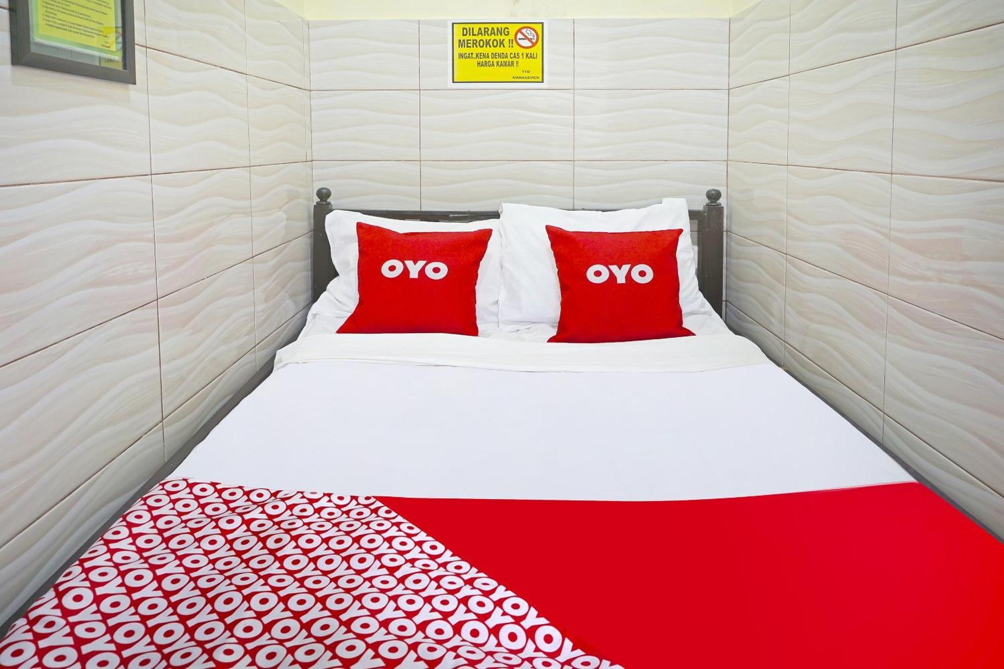 OYO 91411 Putih Mulia Homestay Syariah Lumajang Bagian luar foto